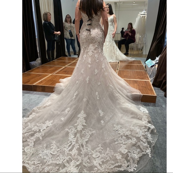 Martina Liana Fit n Flare Ivory Beaded Vintage Lace Satin Tulle Gown Style 942 - Picture 4 of 17